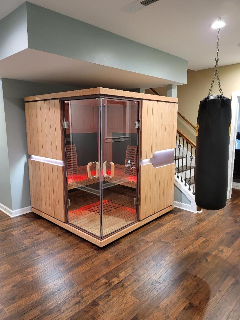 Cozy 2b 2b 2 Steam Saunas Theater Gym Apartment Davidson